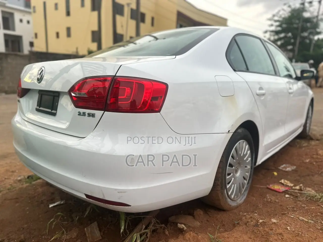 Volkswagen Passat 2012 White