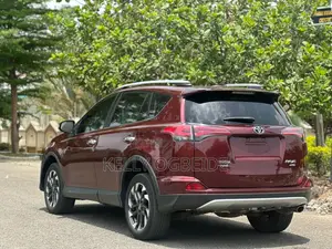 Toyota RAV4 2018 Burgundy