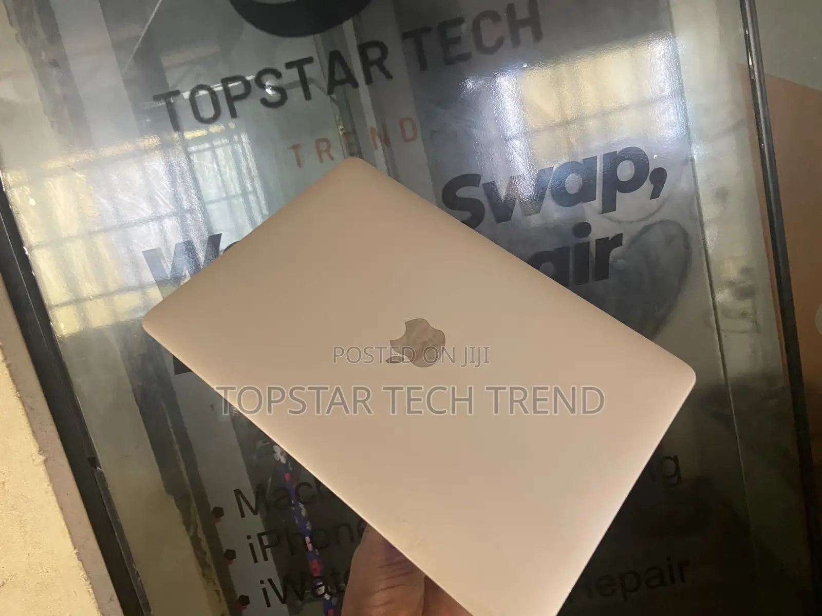 Laptop Apple MacBook 8GB Intel Core 7 SSD 512GB