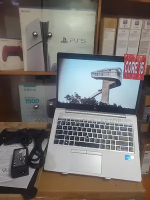 New Laptop HP EliteBook 820 16GB Intel Core 5 SSD 512GB