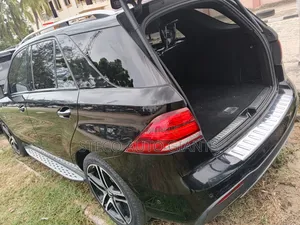 Mercedes-Benz GLE-Class 2018 Black