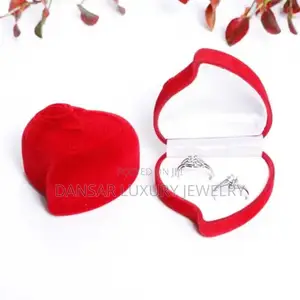 Velvet Heart Ring Box