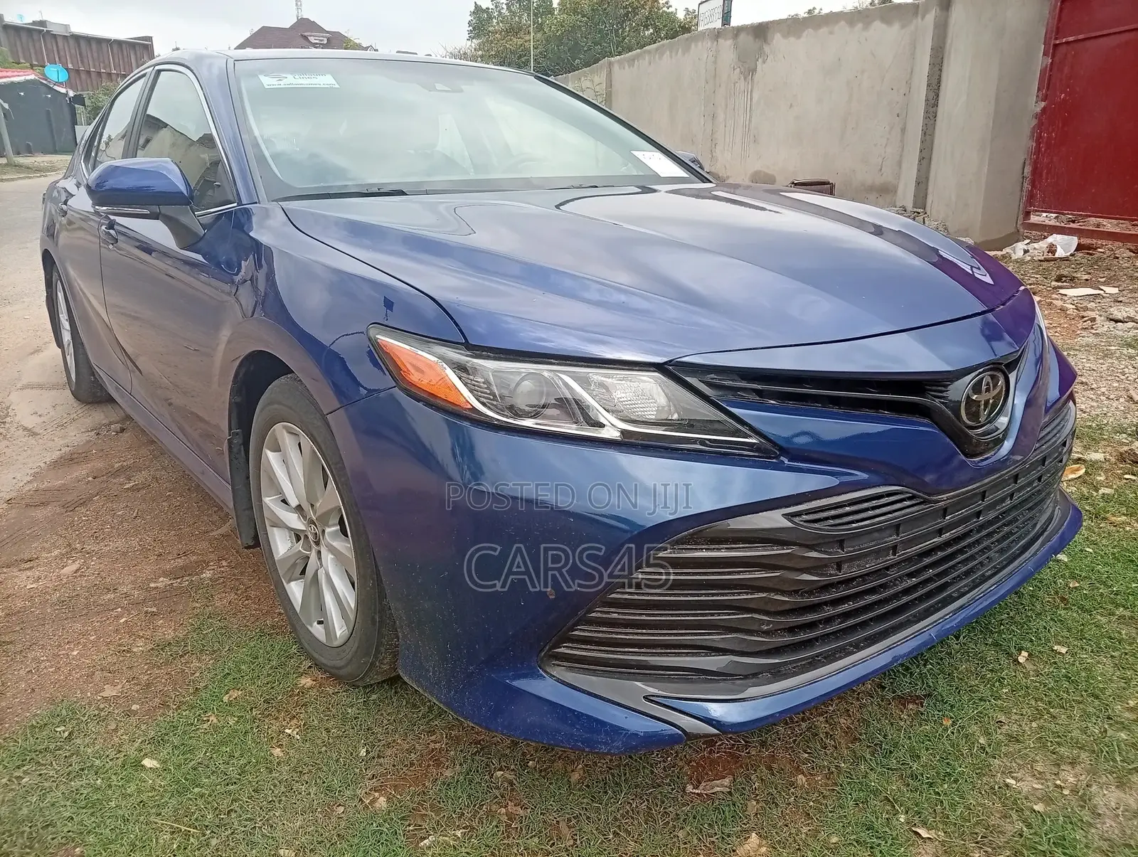 Toyota Camry 2018 Blue