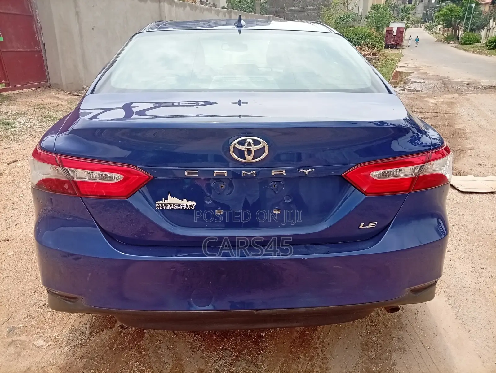 Toyota Camry 2018 Blue