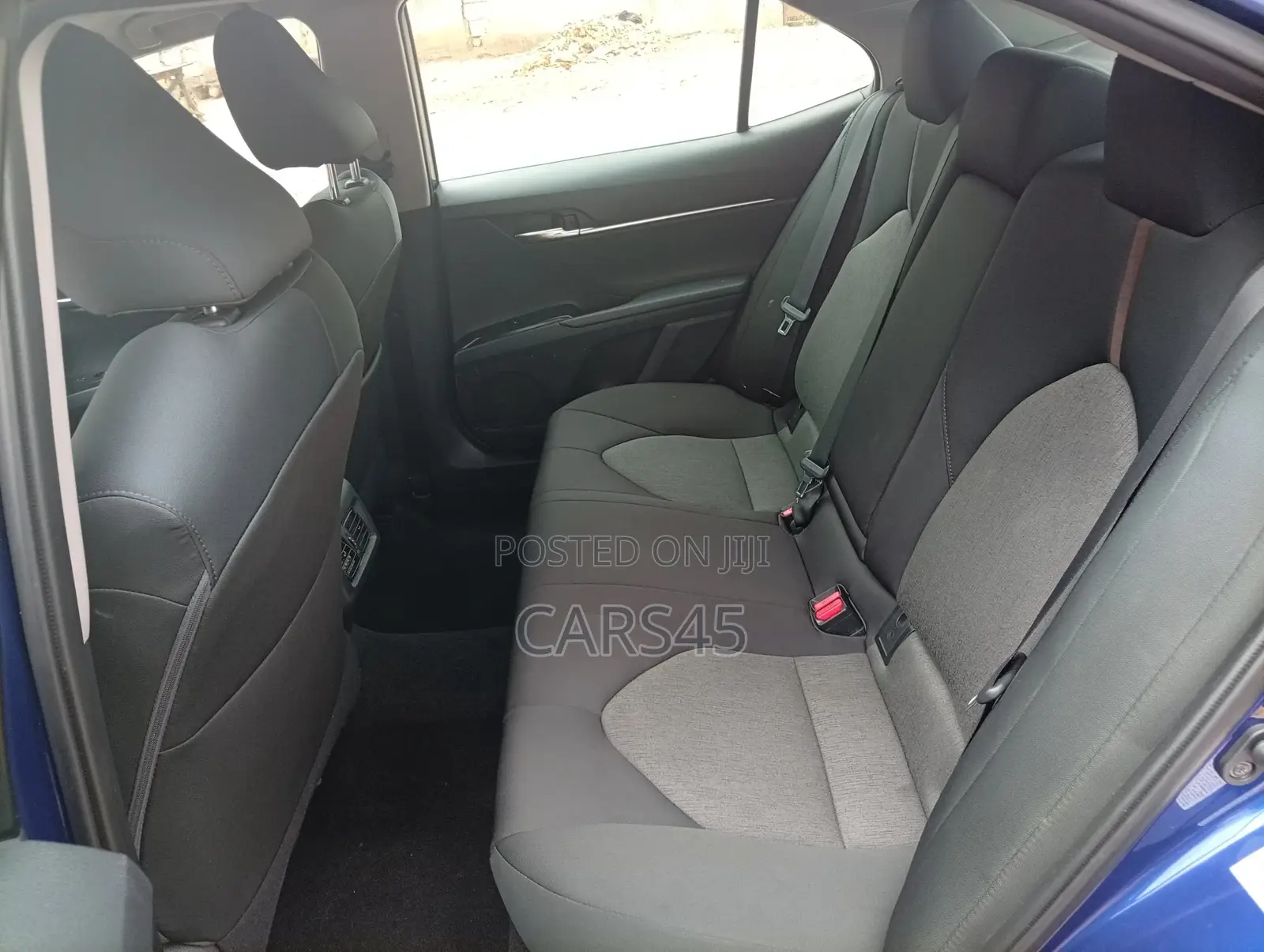 Toyota Camry 2018 Blue
