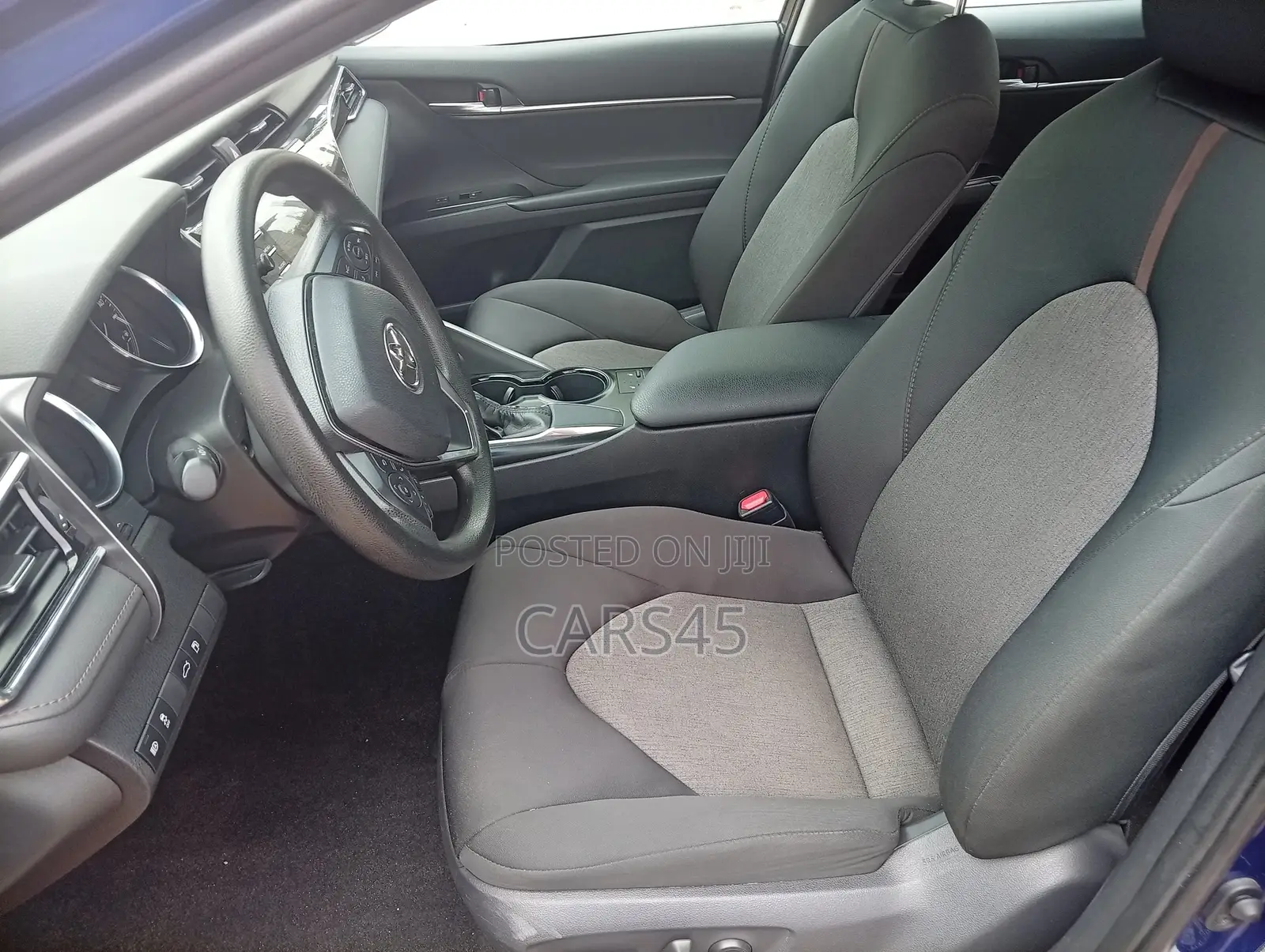 Toyota Camry 2018 Blue