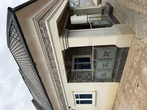 4bdrm Block of Flats in Sapele Road Pz, Benin City for sale