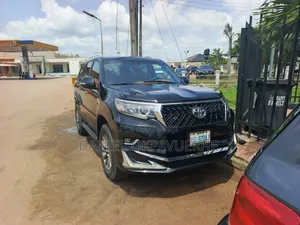Toyota Land Cruiser Prado 2018 Black