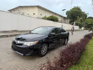 Toyota Camry LE 4dr Sedan (2.5L 4cyl 6A) 2013 Black