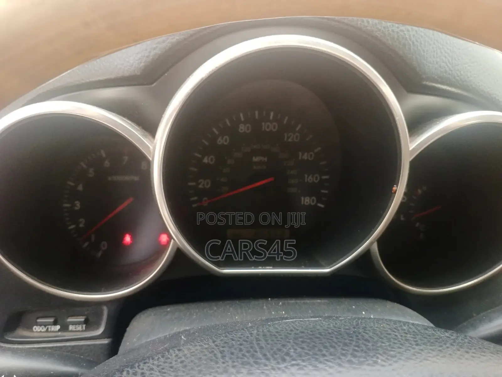 Lexus SC 2010 Gold