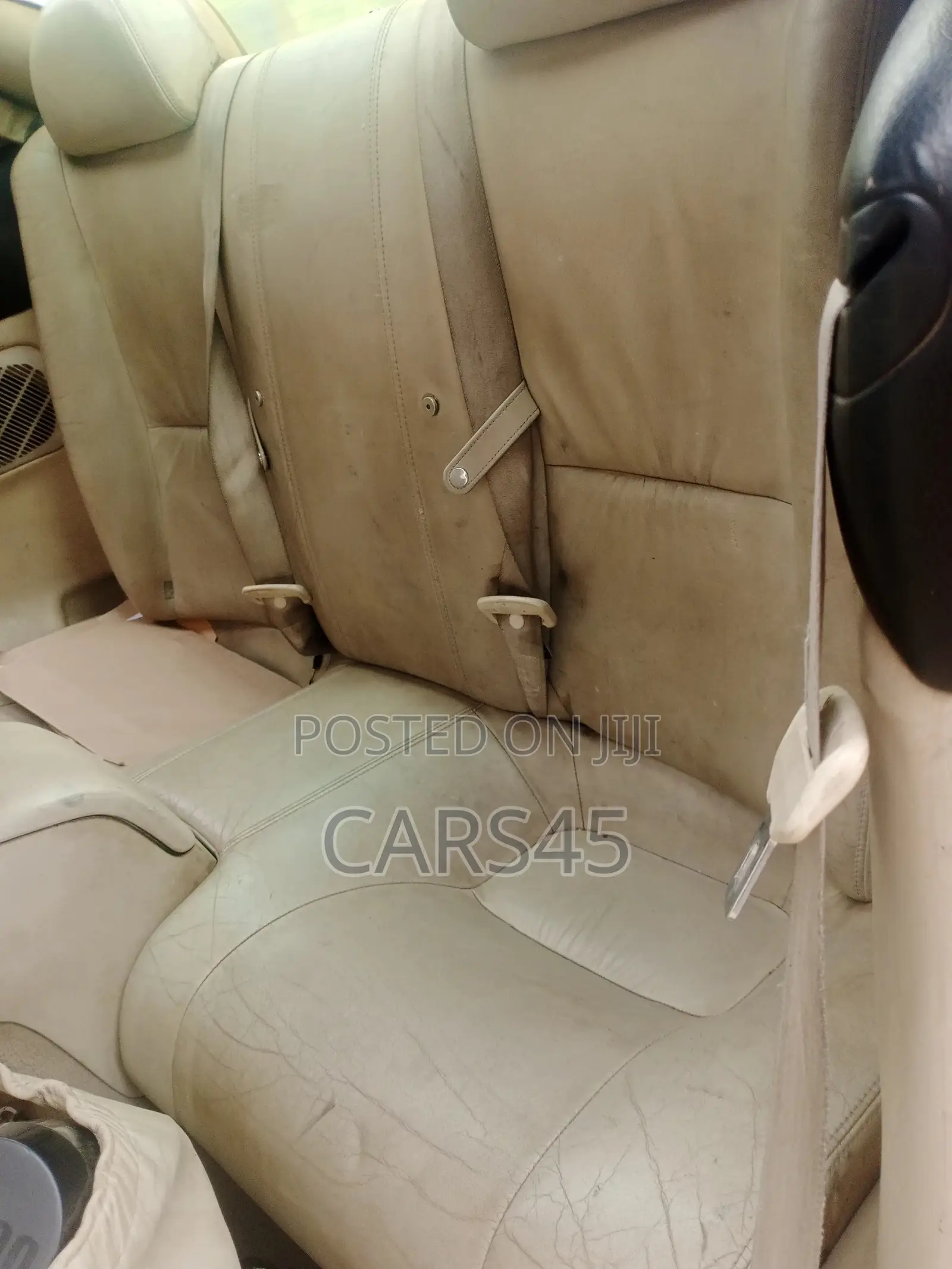 Lexus SC 2010 Gold