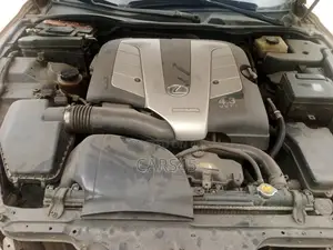 Lexus SC 2010 Gold