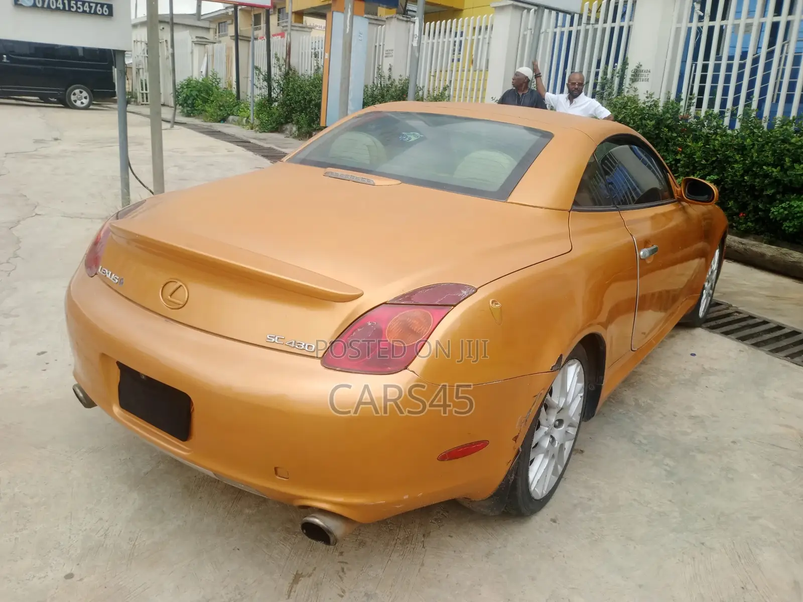 Lexus SC 2010 Gold