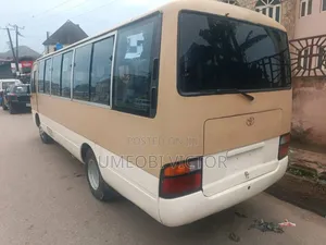 Toyota Coaster 2014