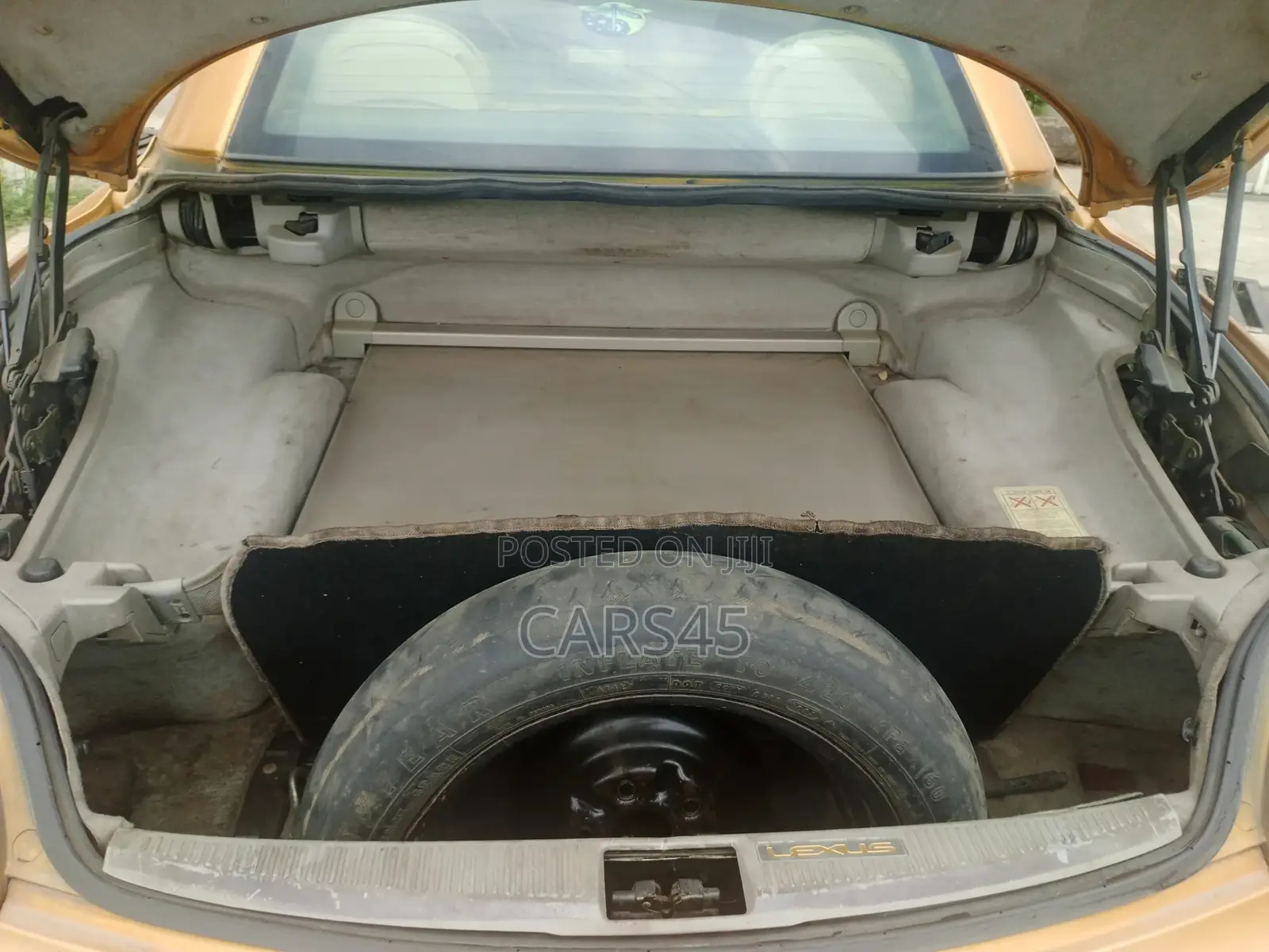 Lexus SC 2010 Gold