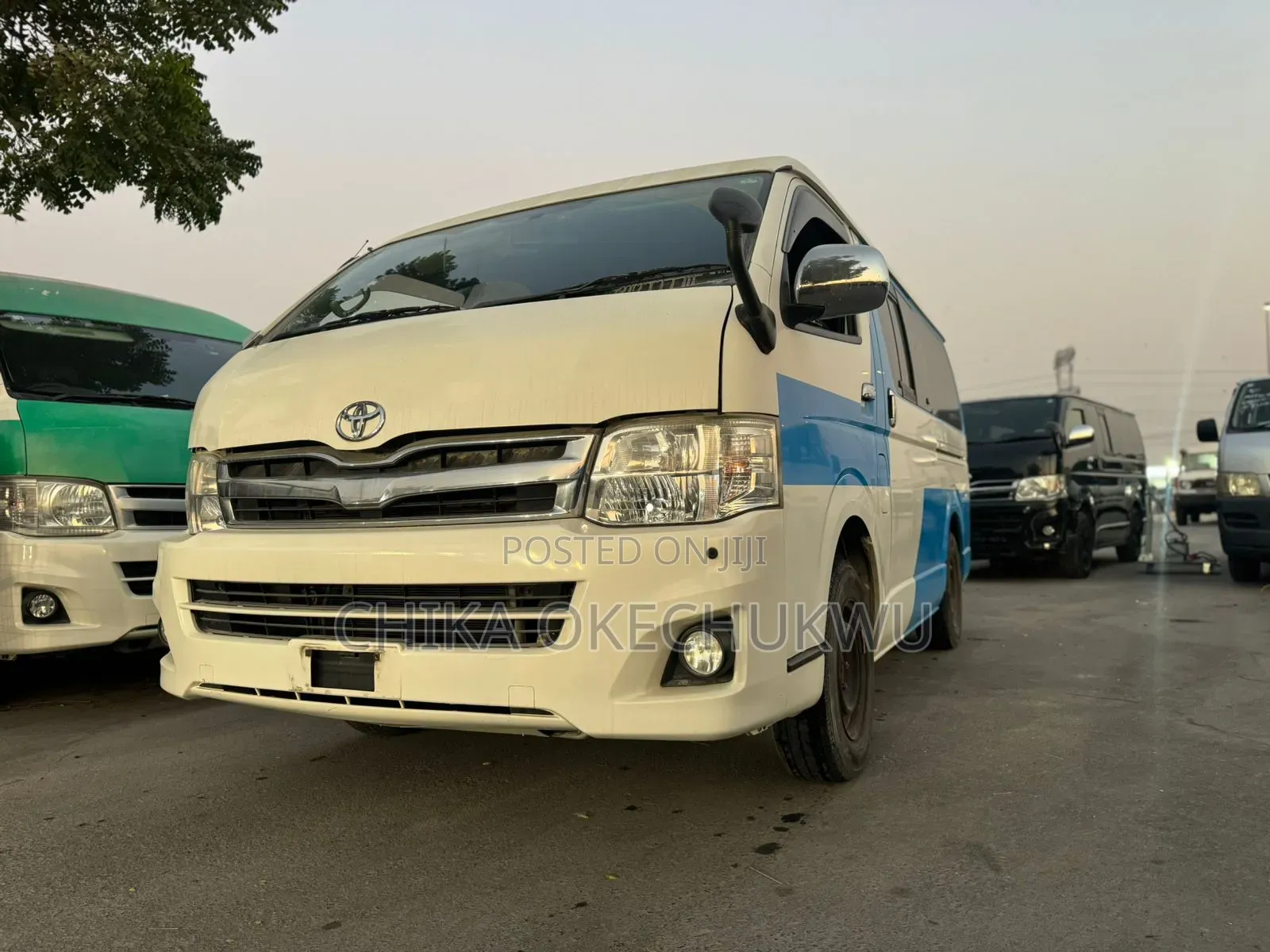 Toyota HiAce 2012 White