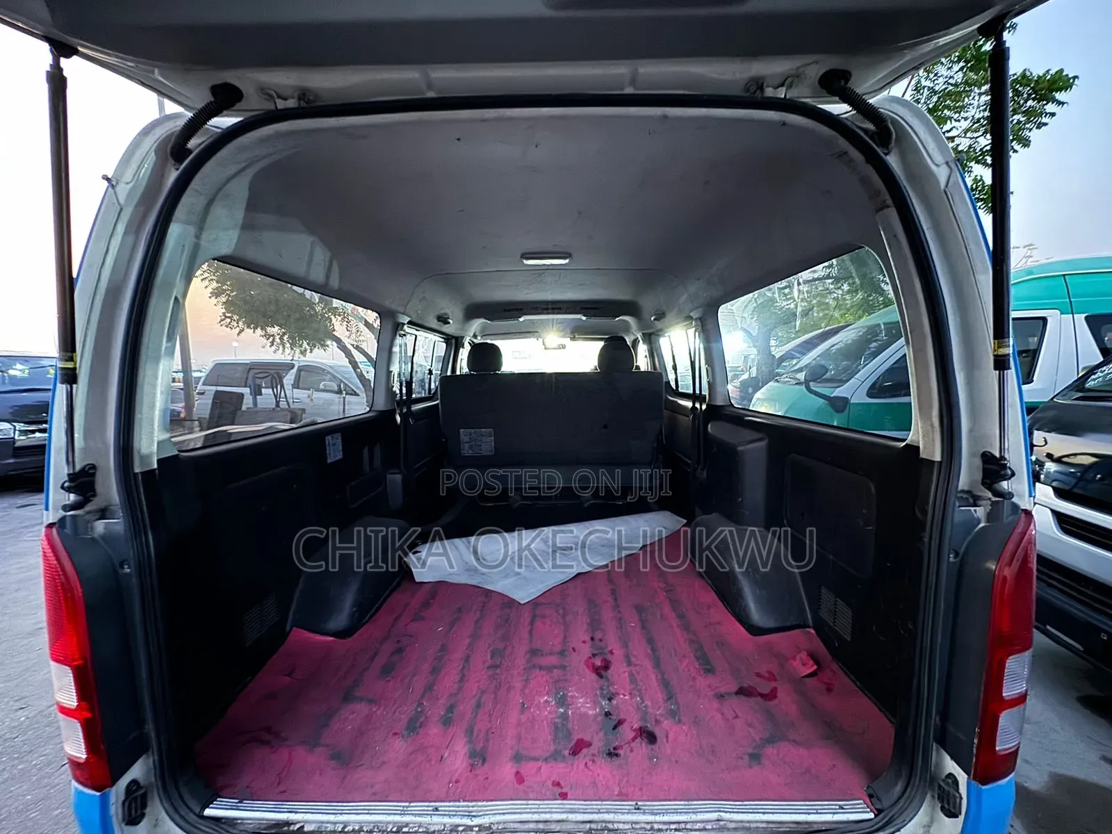Toyota HiAce 2012 White