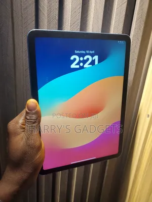 Apple iPad Air (2022) 256 GB Blue
