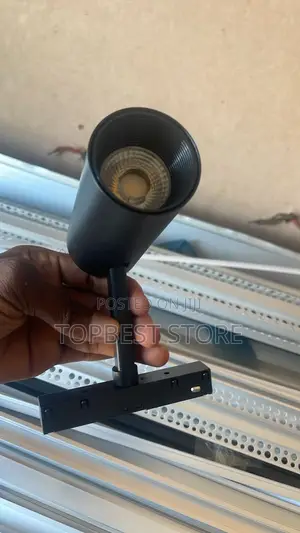 12w Magnetic Track Spot Light