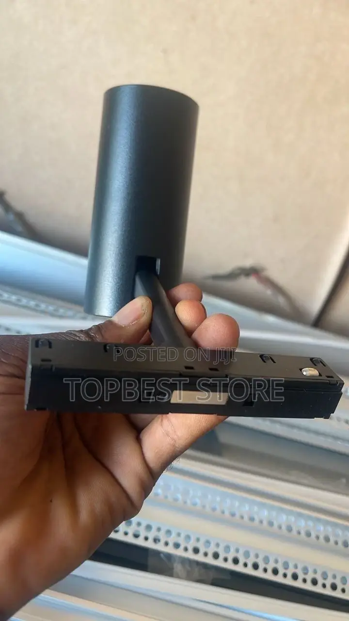12w Magnetic Track Spot Light