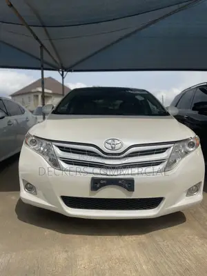 Toyota Avanza 2010 White