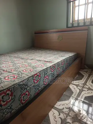 Bed and Bedframe 4.5 by 6 Inches