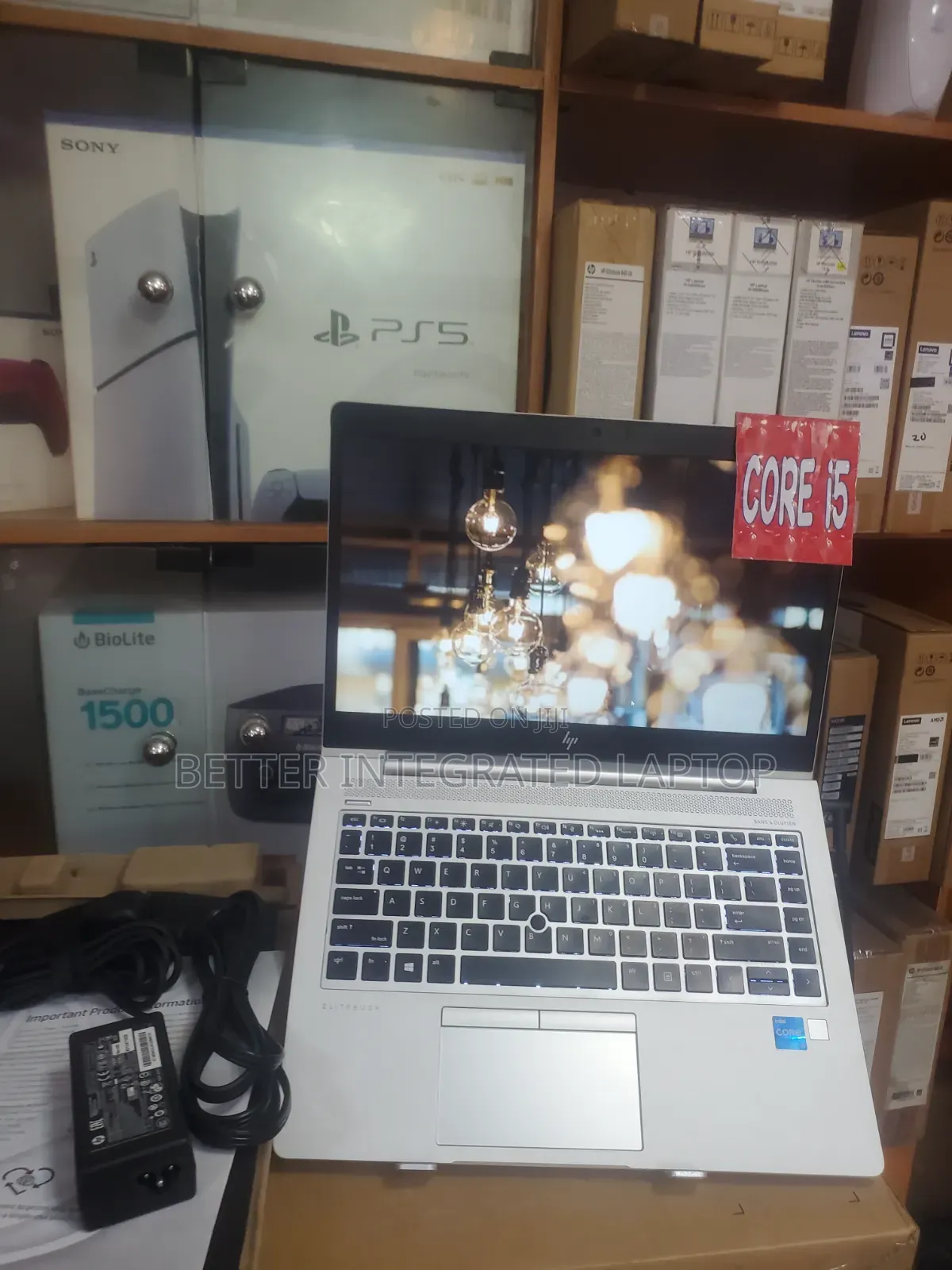 New Laptop HP EliteBook 820 12GB Intel Core 5 SSD 1T