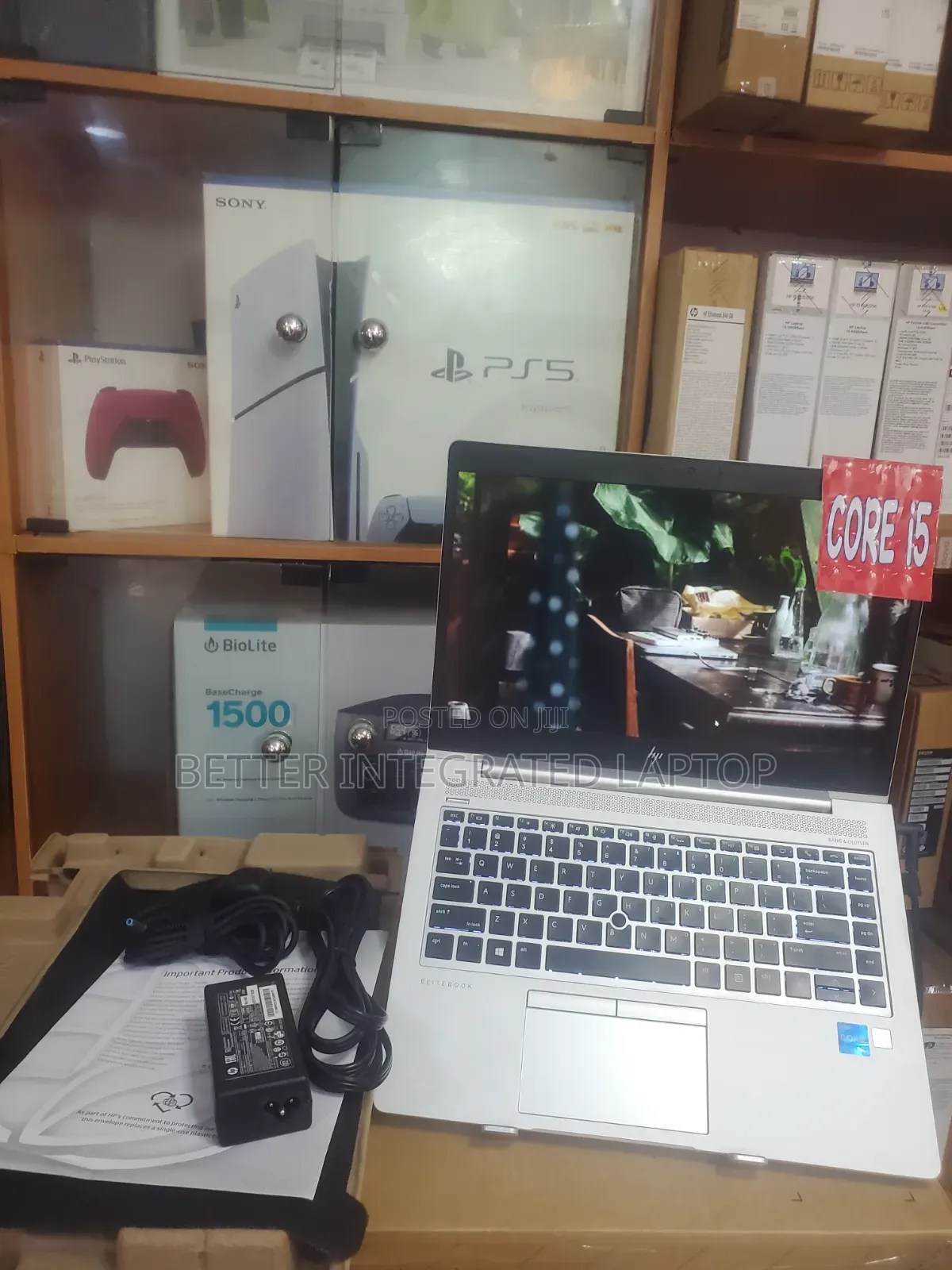 New Laptop HP EliteBook 820 12GB Intel Core 5 SSD 1T