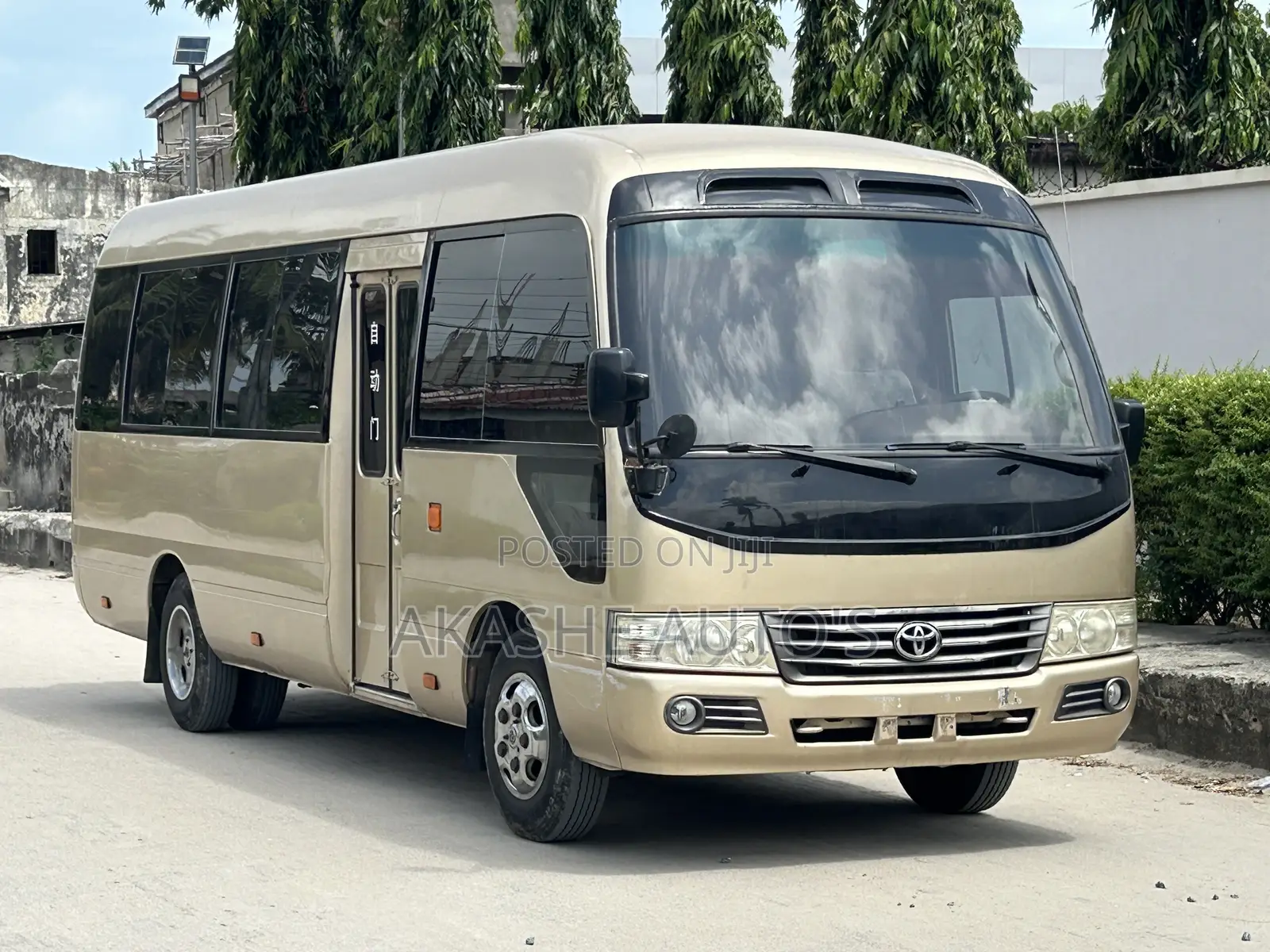 Toyota Coaster 2017 Gold