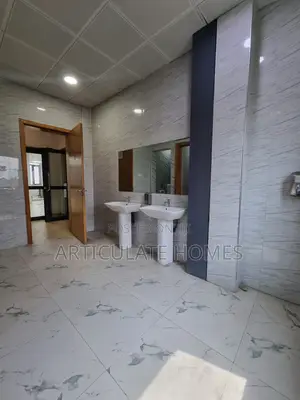 Uxurious Built and Well Finished Open Plan Office Space