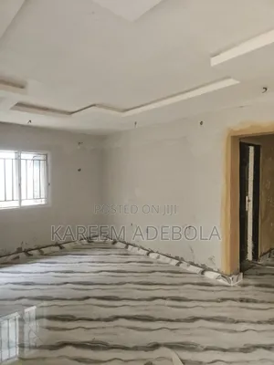 2bdrm Block of Flats in Good Will Estate, Berger for rent