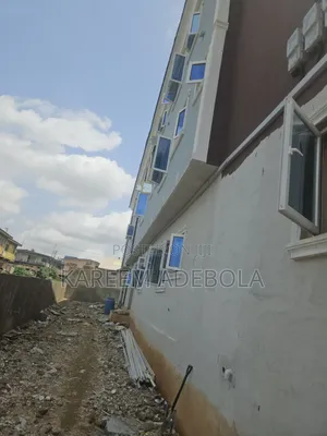 3bdrm Block of Flats in Good Will, Berger for rent
