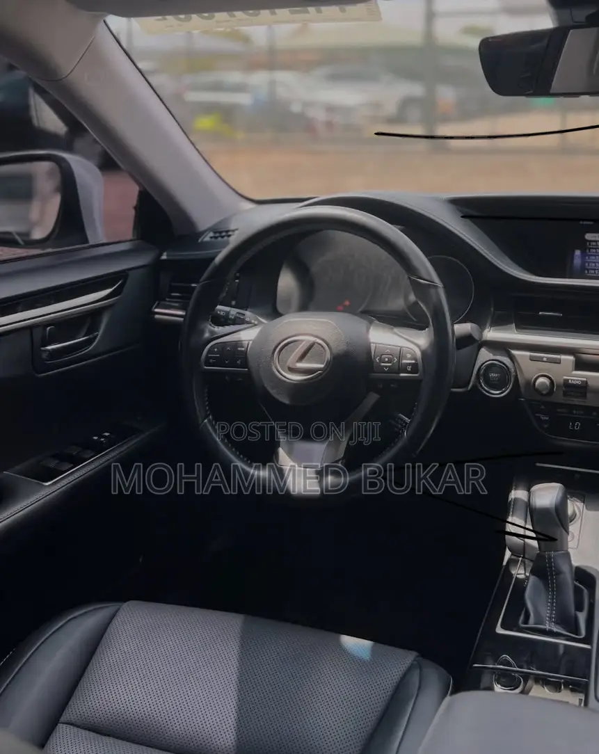 Lexus ES 2016 White