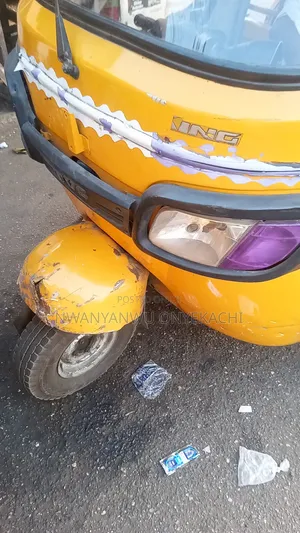 TVS King Cargo 2021 Yellow