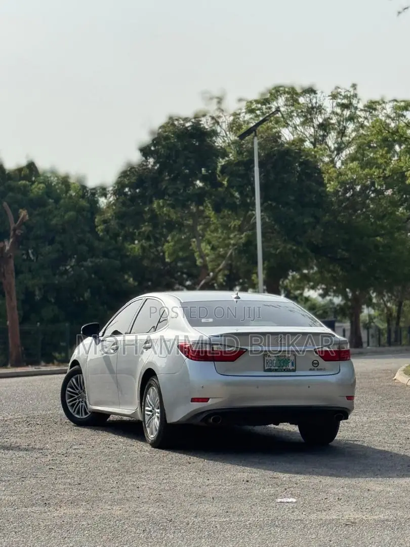 Lexus ES 2013 Silver