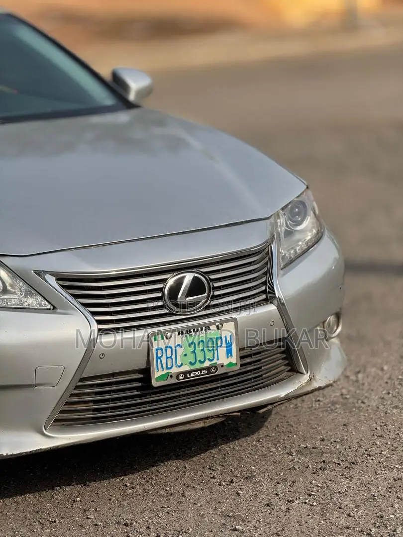 Lexus ES 2013 Silver