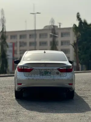 Lexus ES 2013 Silver
