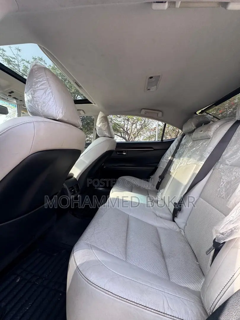 Lexus ES 2013 Silver