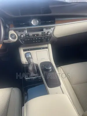 Lexus ES 2016