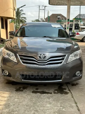 Toyota Camry LE 4dr Sedan (2.5L 4cyl 6AM) 2010 Gray