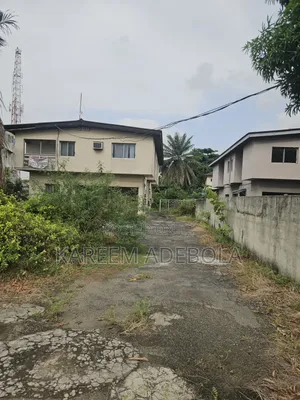 Available Warehouse in Alaka Surulere