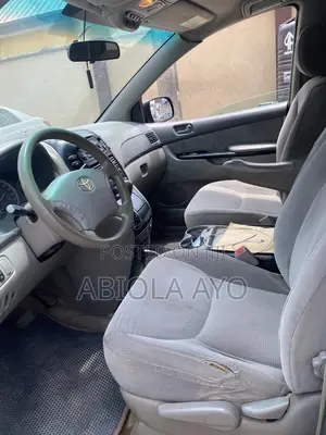Toyota Sienna 2005 Silver