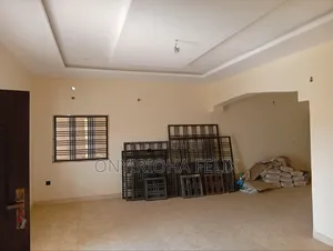 3bdrm Block of Flats in Life Camp By Stella for rent