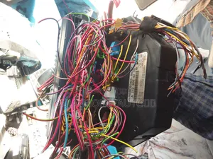 Mercedes Benz 212/204 Front Fuse Box