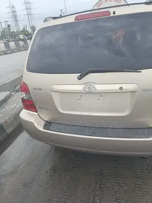 Toyota Highlander V6 2006 Gold