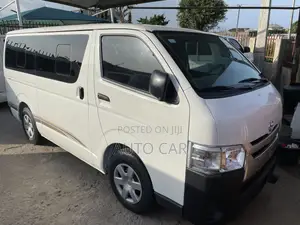 Toyota HiAce 2014 White