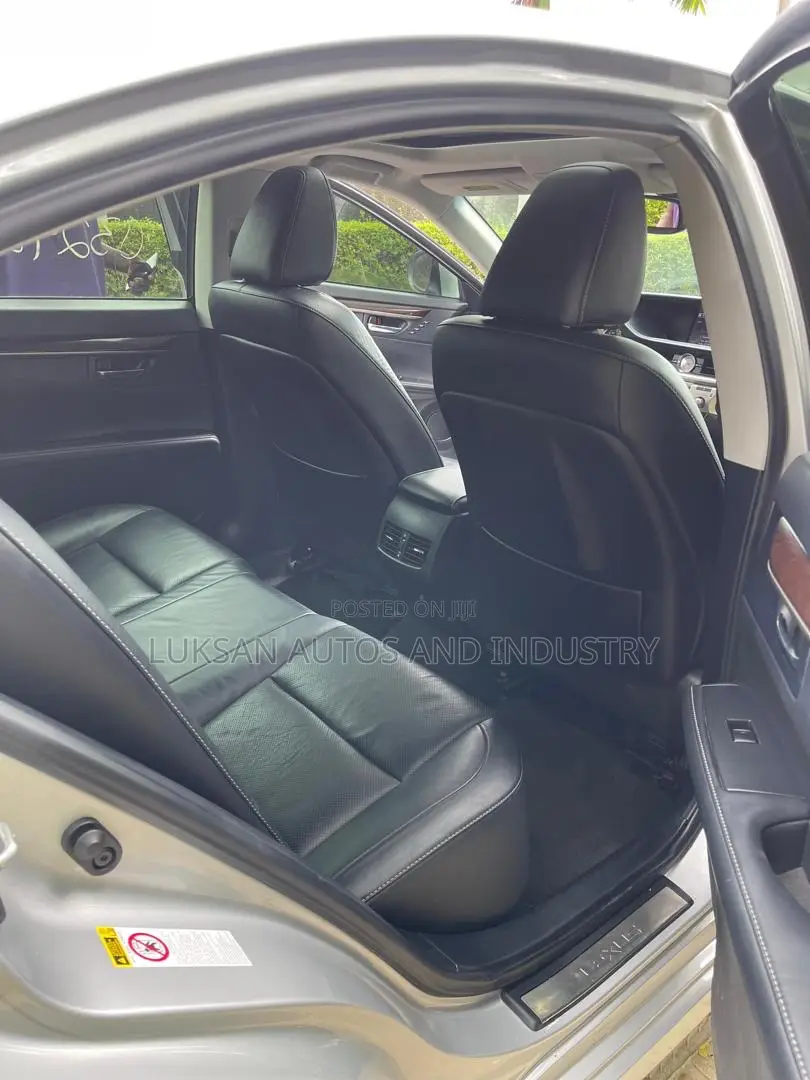 Lexus ES 2013 Silver