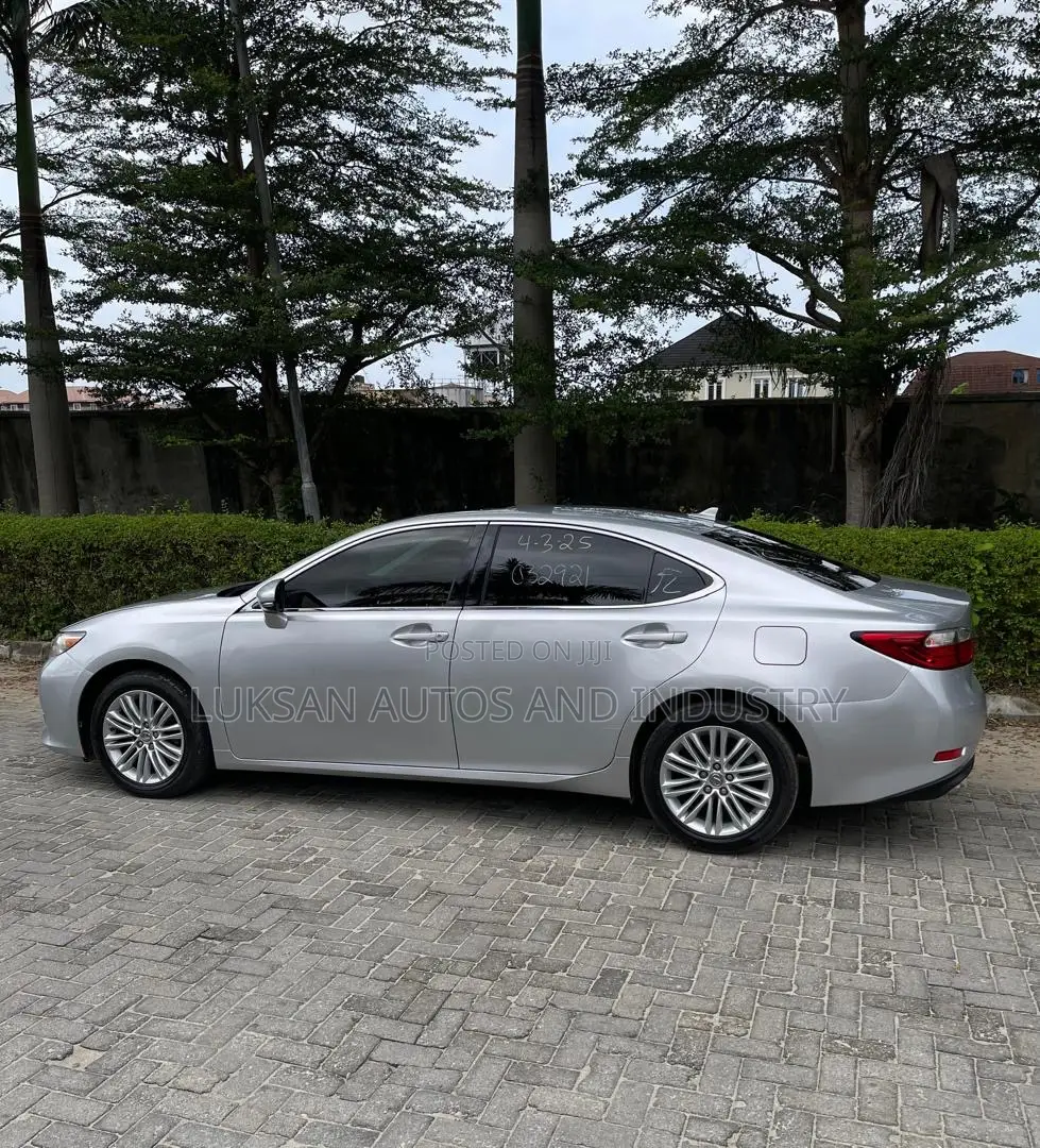 Lexus ES 2013 Silver