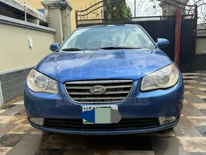 Hyundai Elantra 2009 Red