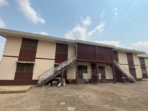3bdrm Apartment in Akinyele for rent